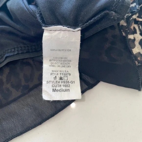 Charlotte Russe | NWT Y2K Made In USA Leopard Print Ruffle Crop Top | Size M - Picture 9 of 9